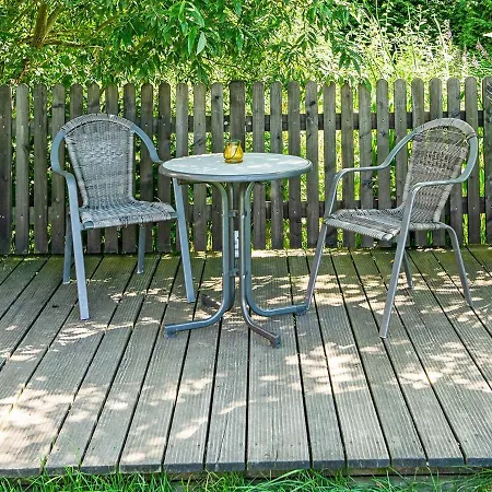 Stylish In With Garden Apartment *