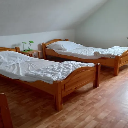 Stylish In With Garden *