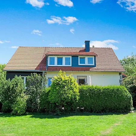 Stylish In With Garden