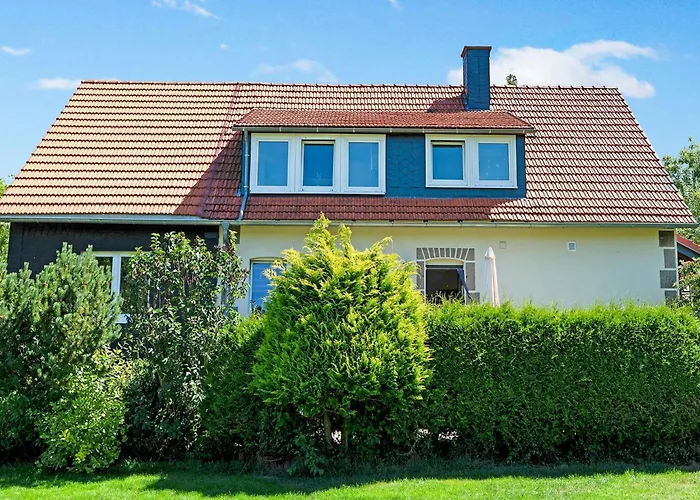 Stylish In With Garden شقة