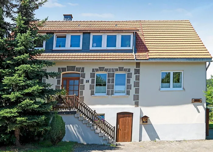 Stylish In With Garden شقة