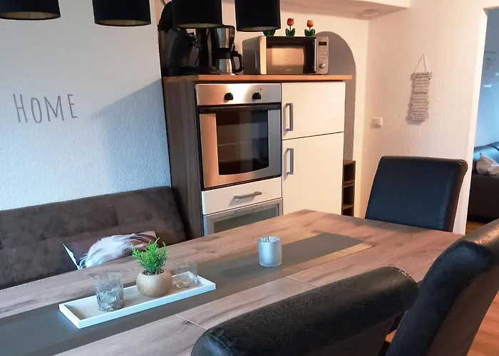 Stylish In With Garden Appartement